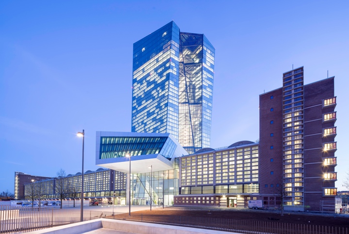 L'Eurotower, à Francfort-sur-le-Main (Allemagne), siège de la BCE